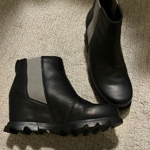 Sorel Joan of attic wedge 3 chelsea size 10